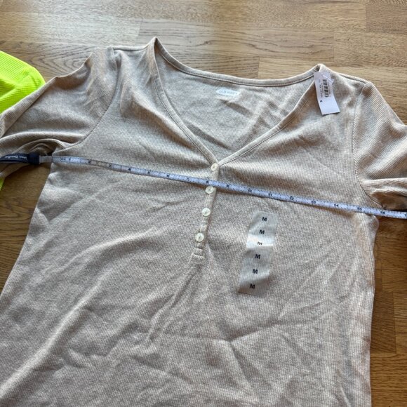 Old Navy Thermal Top Oatmeal Long Sleeve Size Medium NWT - Picture 7 of 8